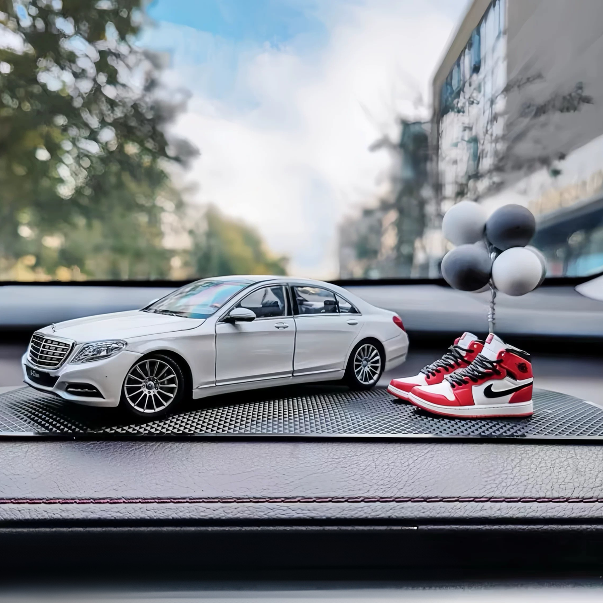 Пользовательский номерной знак 1:24 Mercedes-Benz S-Class Симуляционная модель автомобиля из сплава