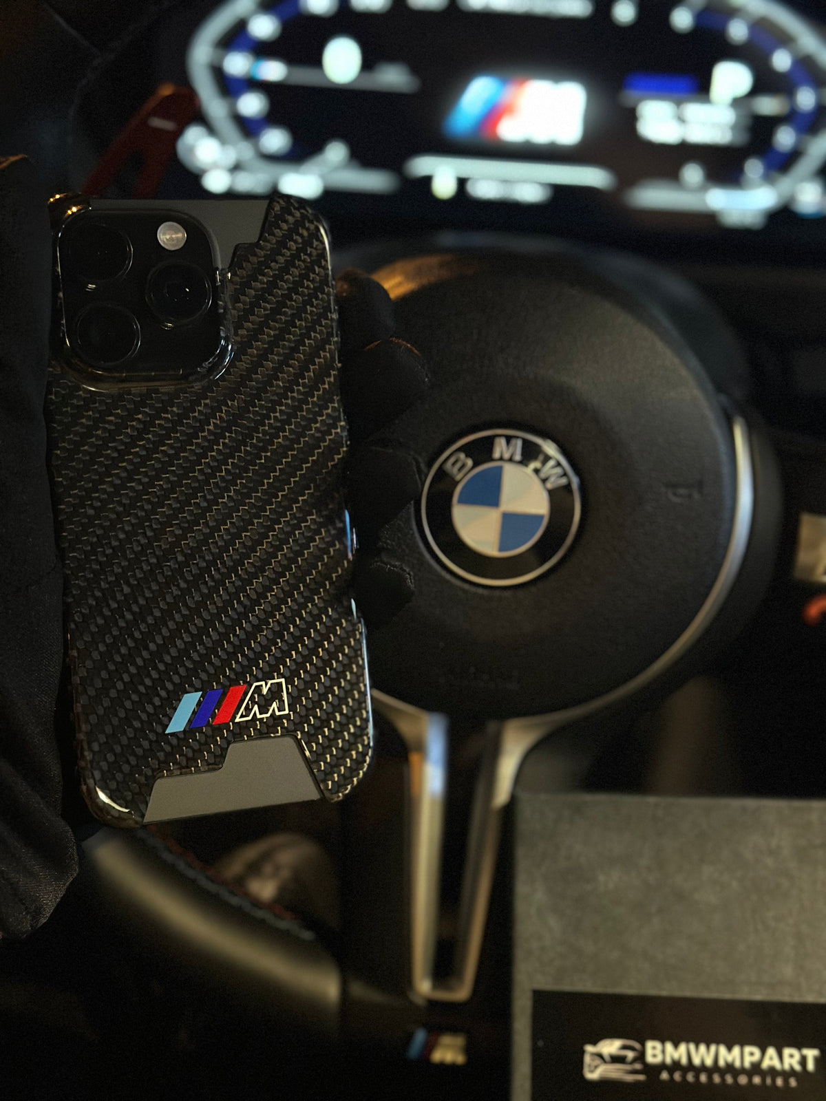 غطاء آيفون من ألياف الكربون الحقيقية BMW