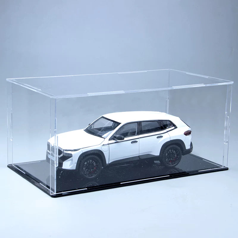 White 1:24 BMW XM diecast model – Clear Display Case