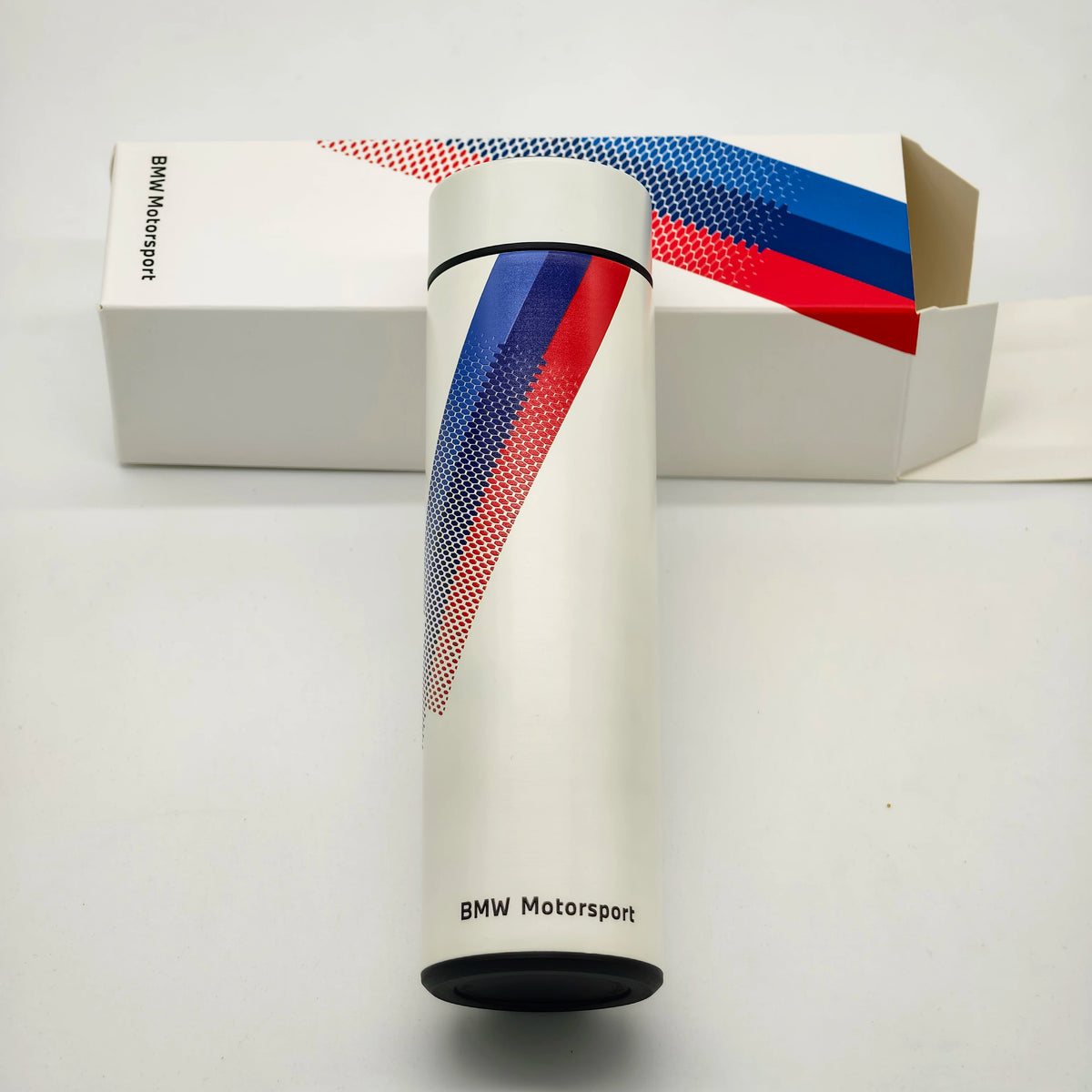 The new BMW M insulated cup MOTORSPORT series straight cup is a classic and convenient style cup