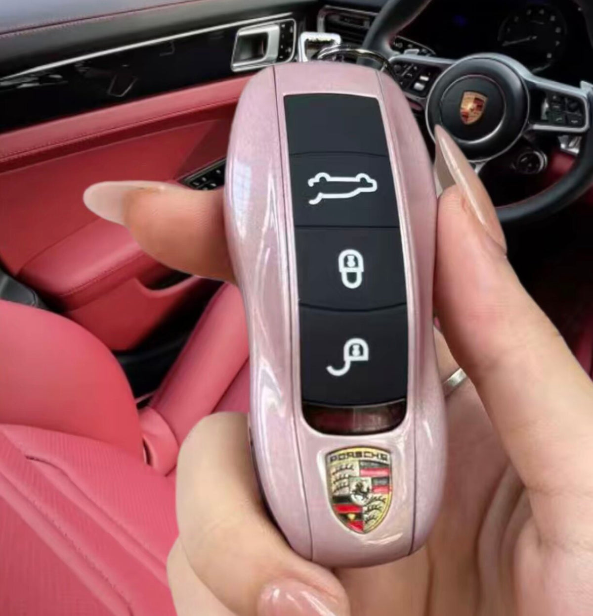Porsche Key Case Set – Glossy Shell with Wrist Strap and Crest Keychain for Macan, Cayenne, Panamera, 911, Taycan and 718