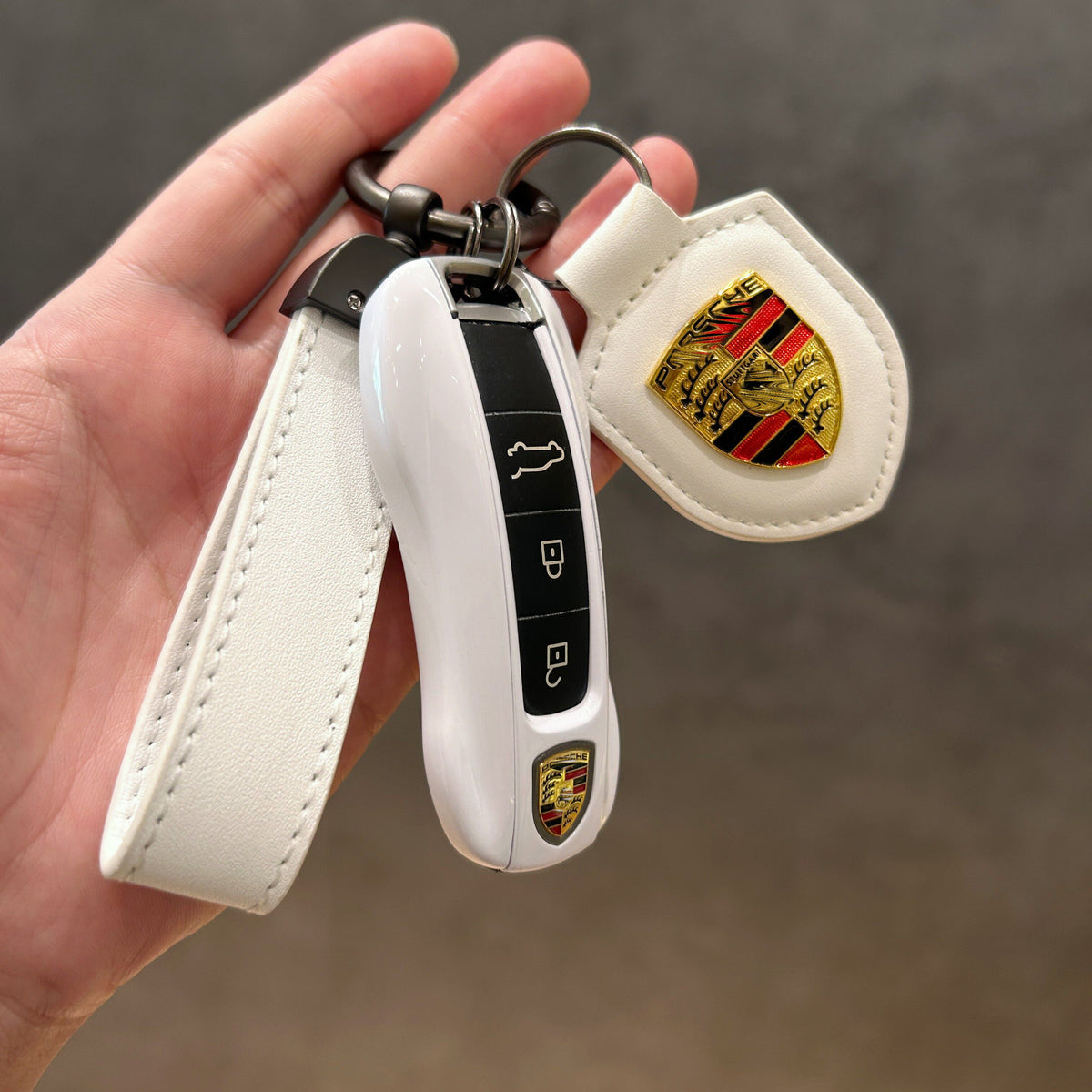Porsche Key Case Set – Glossy Shell with Wrist Strap and Crest Keychain for Macan, Cayenne, Panamera, 911, Taycan and 718