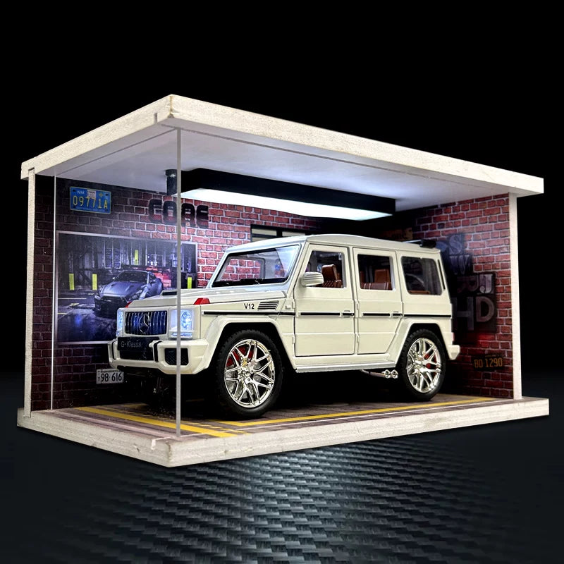 White 1:24 Mercedes-AMG G63 diecast model – LED Luxury Garage