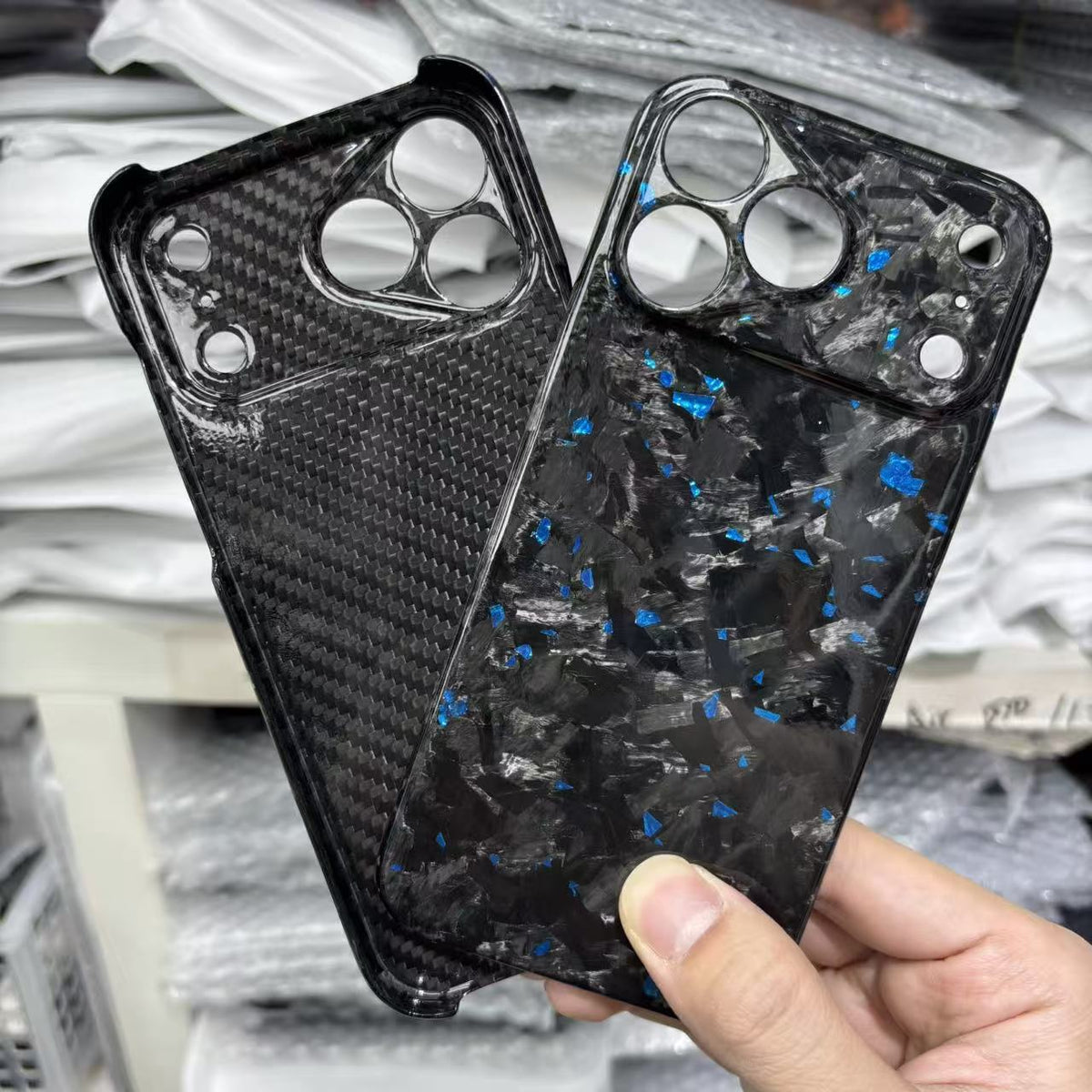 Кованый карбоновый чехол для iPhone – Роскошный дизайн с зелеными хлопьями | Противоударный и тонкий