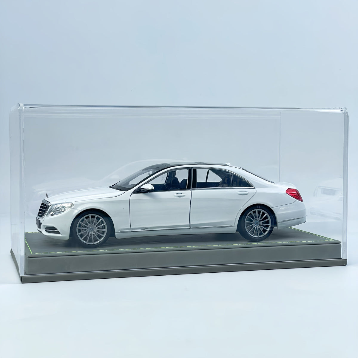 Пользовательский номерной знак 1:24 Mercedes-Benz S-Class Симуляционная модель автомобиля из сплава
