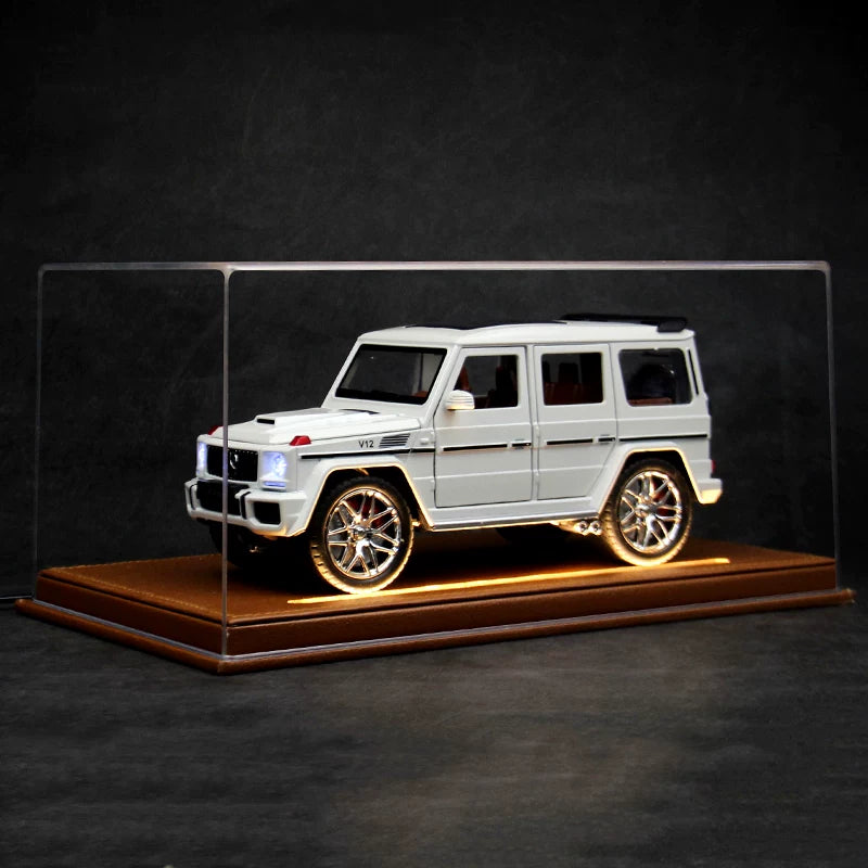 White 1:24 Mercedes-AMG G63 diecast model – LED Leather Display Case (Clear)