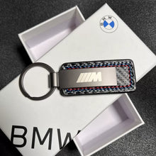 سلسلة مفاتيح من ألياف الكربون BMW M - حلقة مفاتيح معدنية مع علبة هدية
