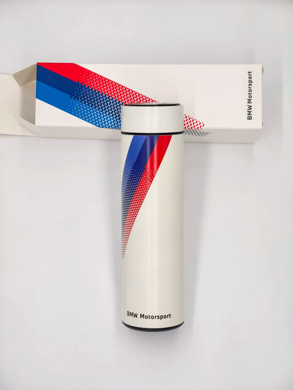 The new BMW M insulated cup MOTORSPORT series straight cup is a classic and convenient style cup