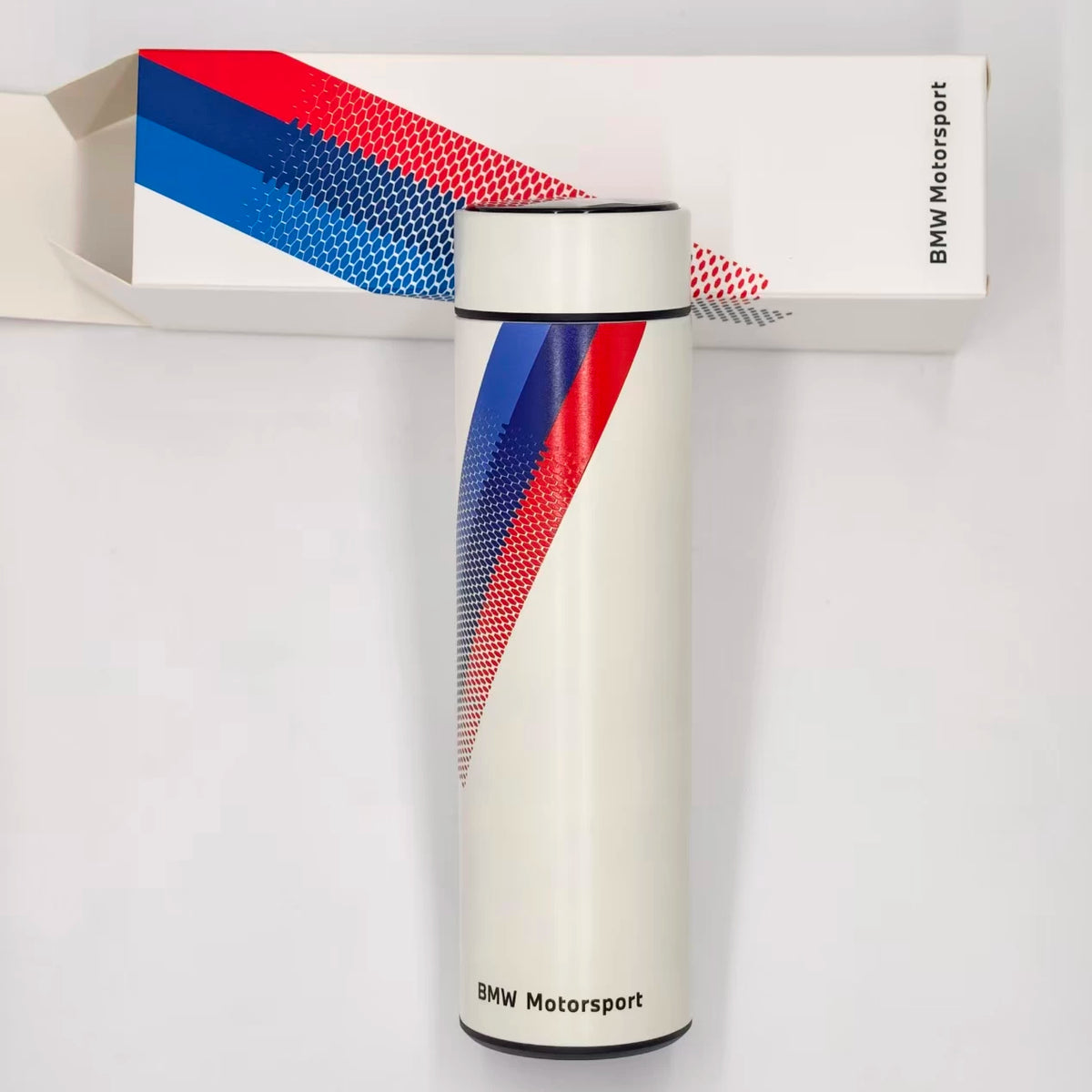 The new BMW M insulated cup MOTORSPORT series straight cup is a classic and convenient style cup