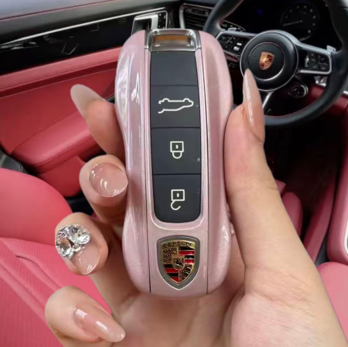 Porsche Key Case Set – Glossy Shell with Wrist Strap and Crest Keychain for Macan, Cayenne, Panamera, 911, Taycan and 718