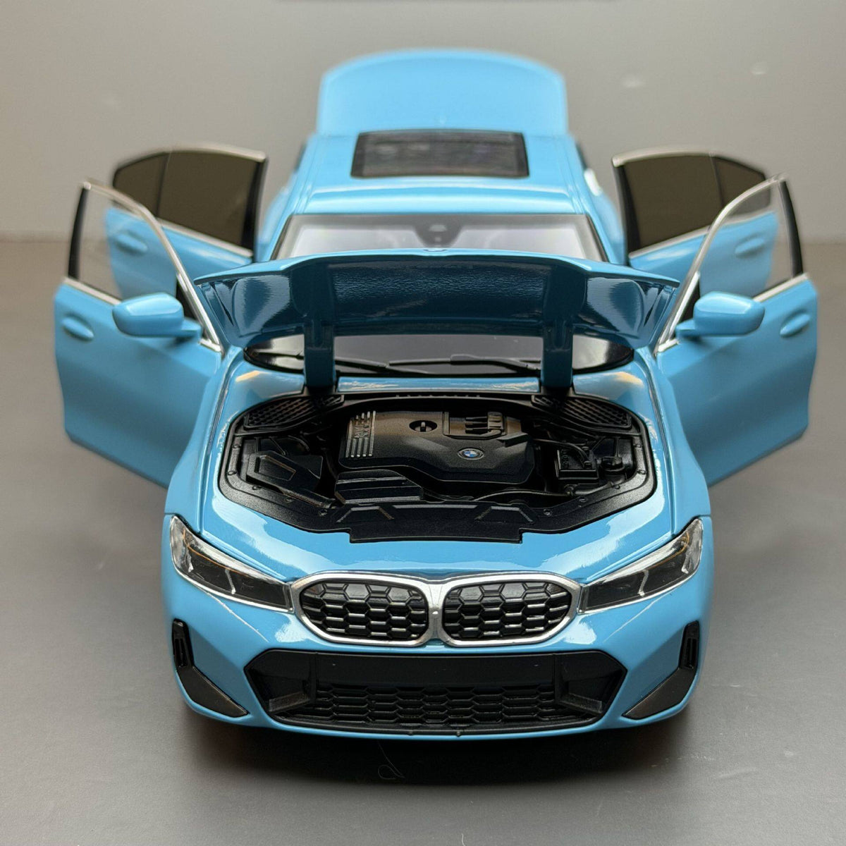 نموذج دييكاست سبيكة BMW الفئة 3 325Li (G20) بمقياس 1:24 - إصدار لوحة أرقام مخصصة