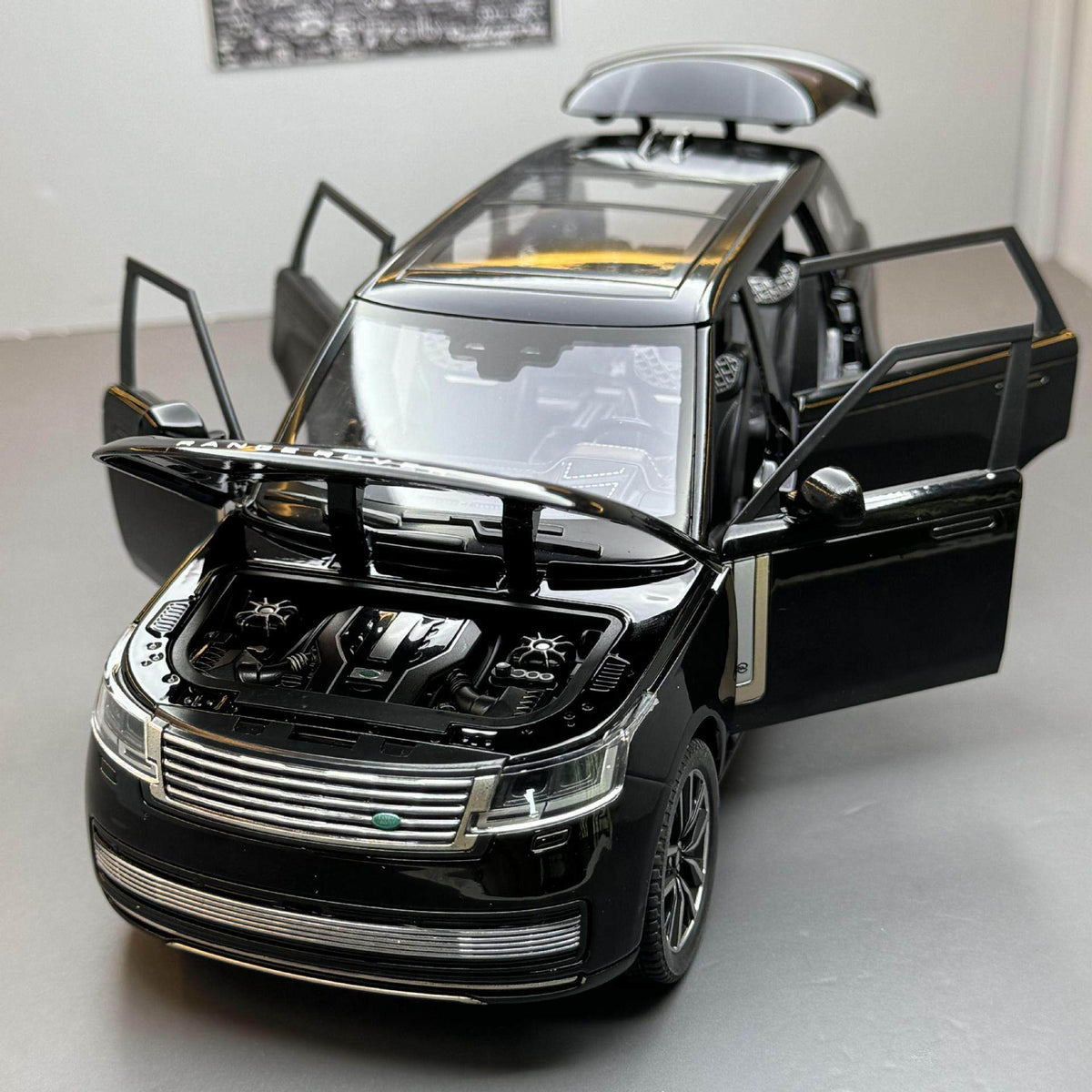 نموذج سيارة Range Rover بمقياس 1:24 بلوحة أرقام شخصية - هدية دييكاست فاخرة لعشاق السيارات