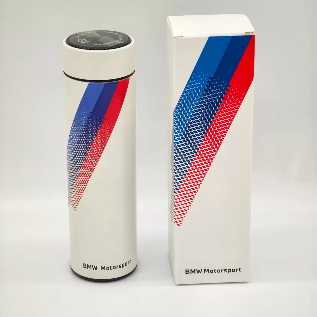 The new BMW M insulated cup MOTORSPORT series straight cup is a classic and convenient style cup