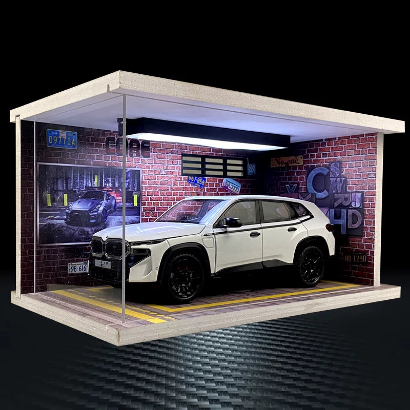 White 1:24 BMW XM diecast model – LED Luxury Garage A – Brick Loft